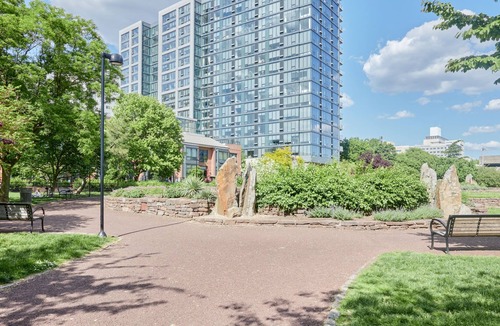 Logan Square Apartment | Sonder The Tidewater | One-Bedroom Apartment w/ Rooftop
