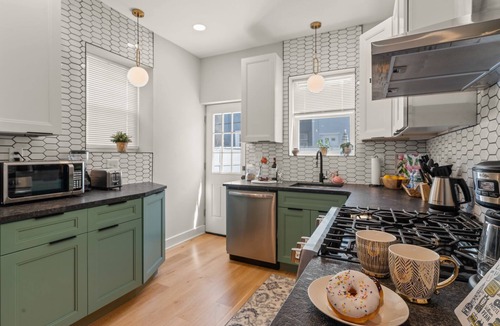 Girard Estates House | South Philly Game House | Close to Stadiums