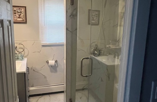 Weehawken Apartment | Spacious 3-bedroom apartment with WiFi, AC in lovely Weehawken