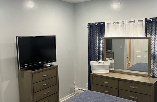 Weehawken Apartment | Spacious 3-bedroom apartment with WiFi, AC in lovely Weehawken