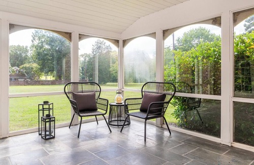 Burlington House | Spacious 4-bedroom house on Golf Course in charming Burlington.