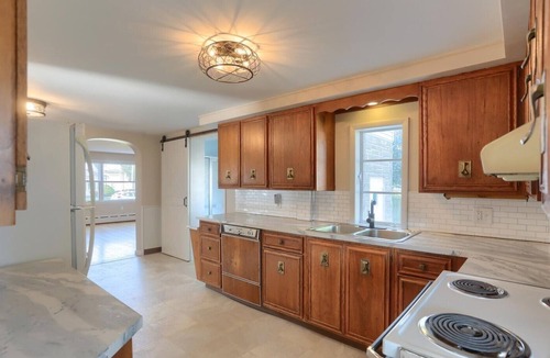 Palmyra House | Spacious 4-bedroom house in Palmyra - just 6 miles from Hersheypark!