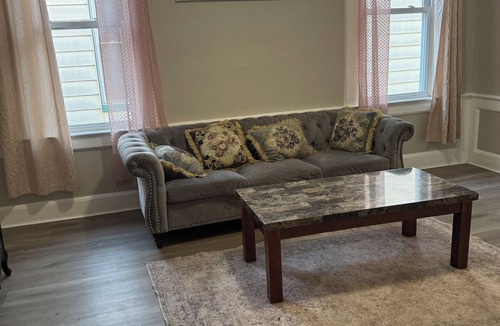 East Orange Apartment | Spacious 4-bedroom apartment in nice East Orange with WiFi, AC
