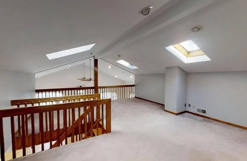 North Bergen Apartment | Spacious 4-bedroom apartment with AC, fitness room in wonderful North Bergen