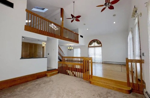 North Bergen Apartment | Spacious 4-bedroom apartment with AC, fitness room in wonderful North Bergen