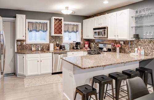 Graduate Hospital House | Spacious, 4BD/2.5 Bath. Great Walkable Location!