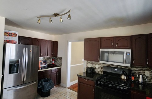 Bushkill House | Spacious 5-bedroom house enjoyable Bushkill w/AC - game room - WiFi -EV charger