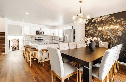 Lindenwald House | Spacious 5-bedroom house in fantastic Hamilton with WiFi, Game Room