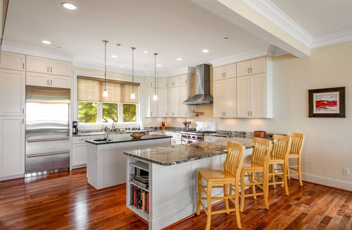 Annapolis House | Spacious beachfront home with decks, gas grill, wet bar, gas fireplace, and W/D