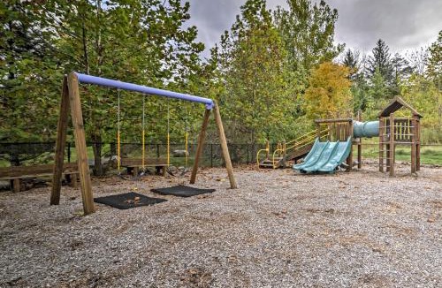 Vernon Apartment | Spacious Condo with View Less Than 1 Mi to Mtn Creek Resort!