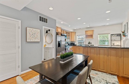 Shaw House | Spacious DC Retreat | Conv Ctr 4BR/5BA by DCottage