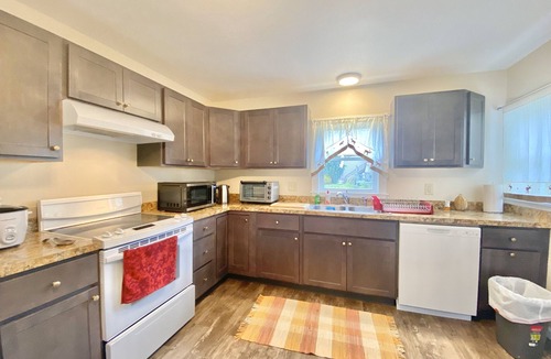 Danville House | Spacious Home 1Minute Walk to Geisinger Hospital