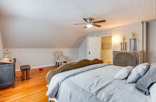 Weequahic House | Spacious New Jersey Home: Pool & Fire Pit!