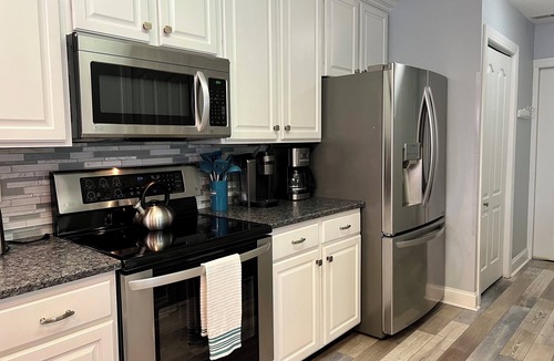 Keys Of Marsh Harbor House | Spacious Rehoboth Retreat: 2 Suites - Linens and Towels Incl, Centrally Located