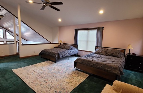 Lakeview House | Spacious Three level lakefront Home
