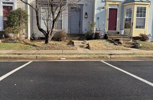 Centreville House | Spacious Townhouse w/Backyard Near D.C. &IAD airport