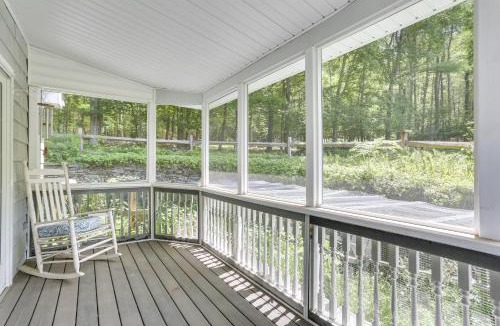 Sparrow Bush House | Sparrow Bush Retreat with Pool and Screened Porch