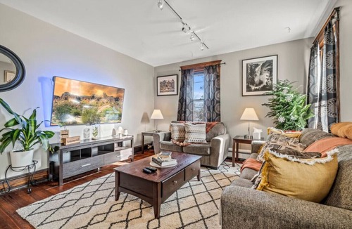 Swarthmore Apartment | Sprawling 3B/1B Swarthmore Gem w/Sunroom in Town Center w/Parking!