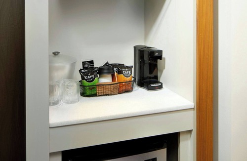 Pittsburgh Hotel | SpringHill Suites by Marriott Pittsburgh Bakery Square