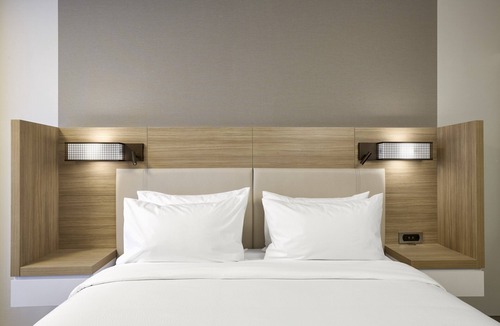 Mount Laurel Hotel | Springhill Suites Mount Laurel