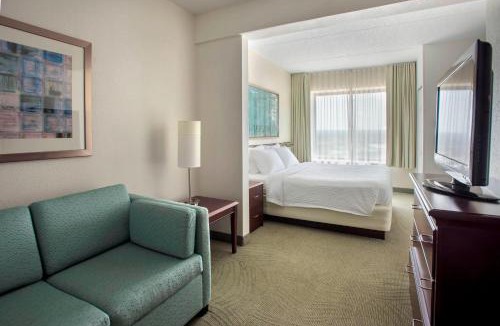 Plymouth Meeting Hotel | SpringHill Suites Philadelphia Plymouth Meeting