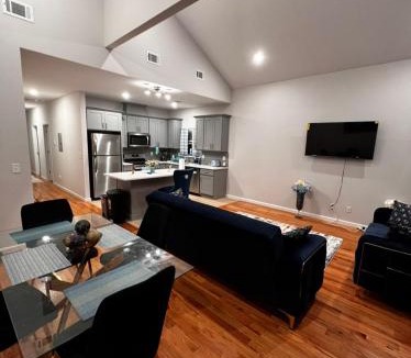 Newark Apartment | SPRINGVIEW HOMES 12MINS FROM EWR & 3 MINS FROM UNIVERSITY HOSPITAL