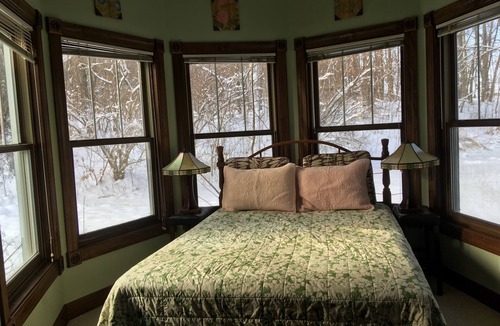 Mansfield Hotel | Spruce Hill Inn and Cottages