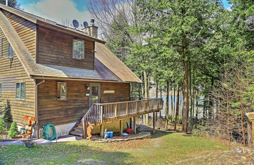 Stamford House | Stamford Lakefront Home w/Dock & Wraparound Deck!