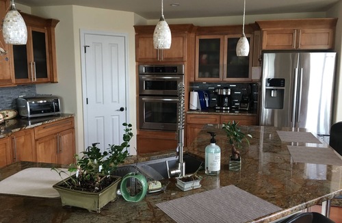 Elkton House | Starlight Waterfront Retreat: 3 bed 2.5 bath home with separate apartment rental