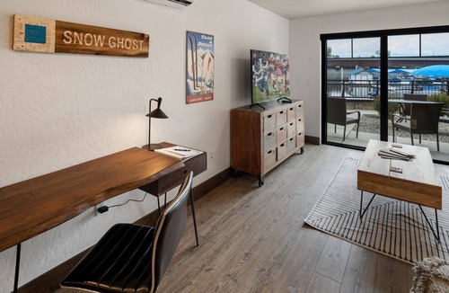 Sandpoint Condo | Stay and Play Downtown | Sandcreek Lofts Overlooks Marina