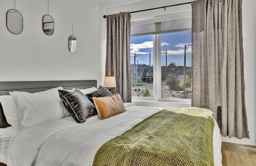 University Circle Apartment | Stay in Cleveland mins to Cleveland Clinic, Hospitals, Museum, Universities & Downtown