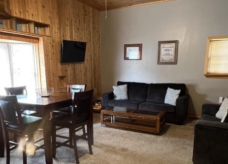 Ohiopyle Villa | Stay In Ohiopyle - closest place to the GAP trail in Ohiopyle, PA, Hot Tub