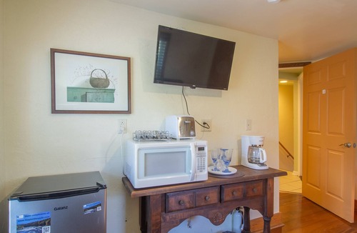 Ohiopyle Apartment | Stay In Ohiopyle in the center of town by the GAP trail