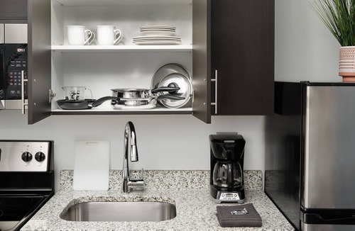 Jeffersonville - Clarksville Apartment | stayAPT Suites Louisville North-Clarksville