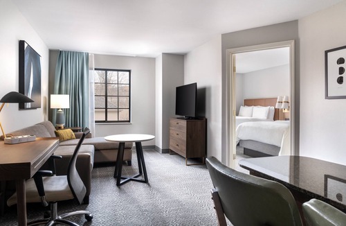 Stow Hotel | Staybridge Suites Akron-Stow-Cuyahoga Falls by IHG