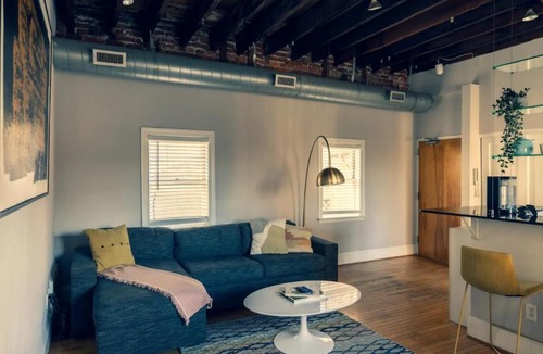 Rittenhouse Row Apartment | StayRafa At 253 3F