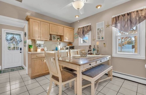 Ocean Gate House | Steps to Beach with Linens + Towels including AC