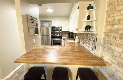 The Pines Condo | Steps to the Beach! 2nd Floor Condo w/Pool, Balcony & Walk to Downtown Rehoboth