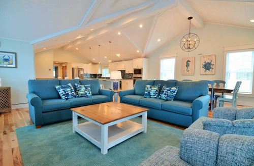 Bethany Beach House | Steps to the Beach - Immaculate 7 BR - In-Town -108 Wellington Pkwy. Bethany