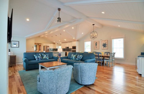 Bethany Beach House | Steps to the Beach - Immaculate 7 BR - In-Town -108 Wellington Pkwy. Bethany