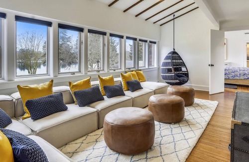Unionville House | Stone Anchor Farm - An unforgettable waterfront estate on Oak Creek!