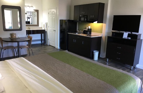 Twin Brook Hotel | Studio 6-Chattanooga, TN - East