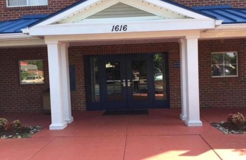 Coliseum Central Hotel | Studio 6-Hampton, VA - Langley AFB Area