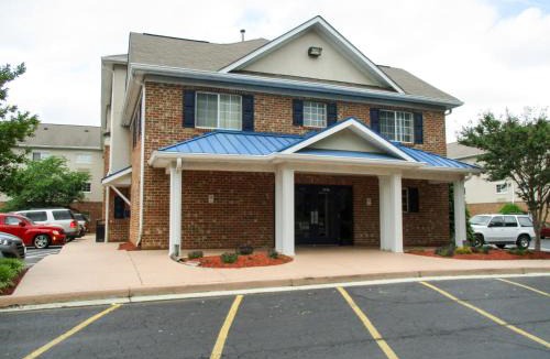 Coliseum Central Hotel | Studio 6-Hampton, VA - Langley AFB Area