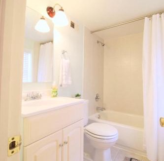 Kingman Park House | Studio Apartment near RFK fields