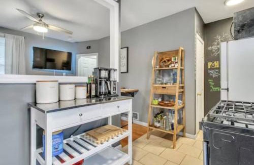 Lower Lawrenceville Apartment | Studio near Arsenal Park l Street Parking