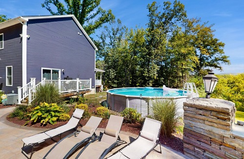 Town of Lloyd Apartment | Studio with private pool, firepit, cabana, grill, & washer/dryer-Dogs ok