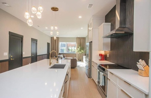 Madison House | Stunning 4 Bedroom/4.5 Bath Home w/Rooftop Deck!
