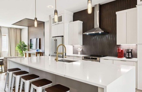 Madison House | Stunning 4 Bedroom/4.5 Bath Home w/Rooftop Deck!