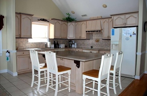 North End Condo | Stunning 5 Bedroom 2nd Floor Unit,Heart of the Gold Coast